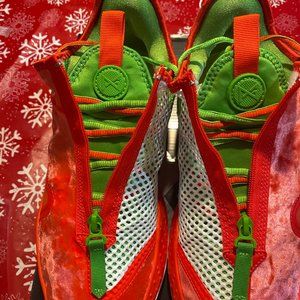 PG 4 Size 10 Christmas Edition